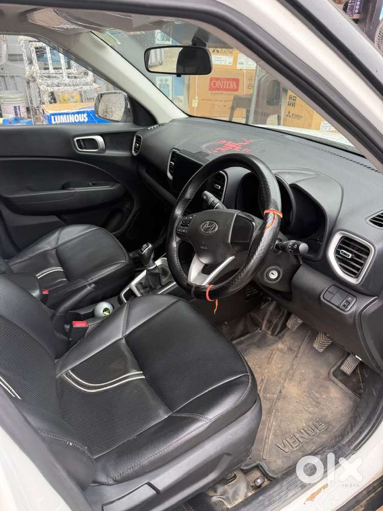 Hyundai Venue Petrol 2019
