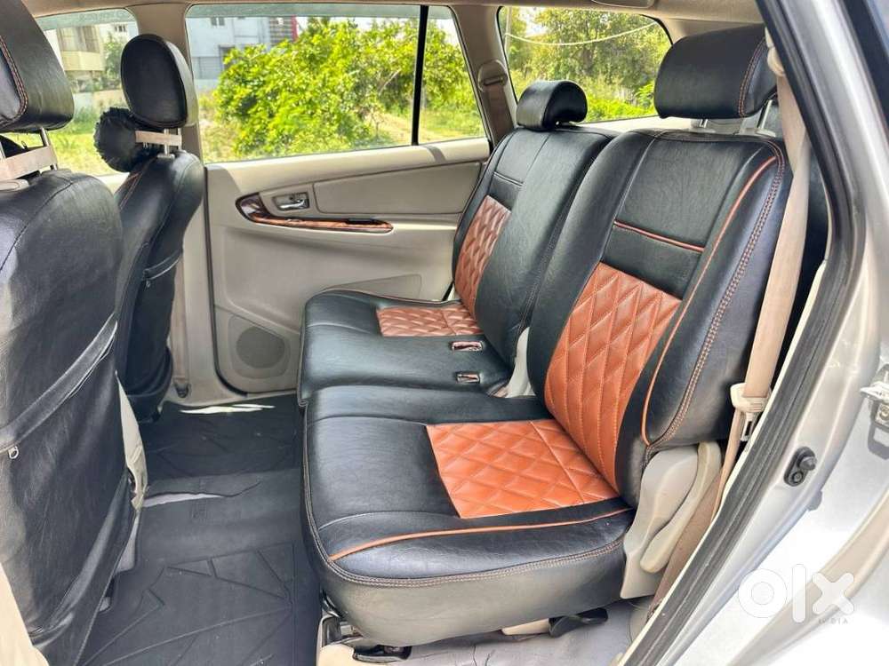 Toyota Innova 2.5 Vx 8 Str Bs-iii, 2014, Diesel