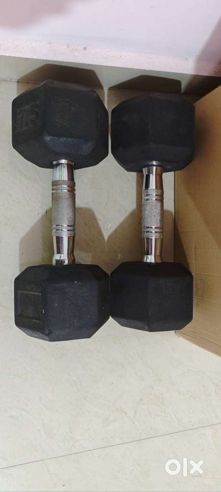 7.5 kg dumbbells set for sale (total weight 15 kg)