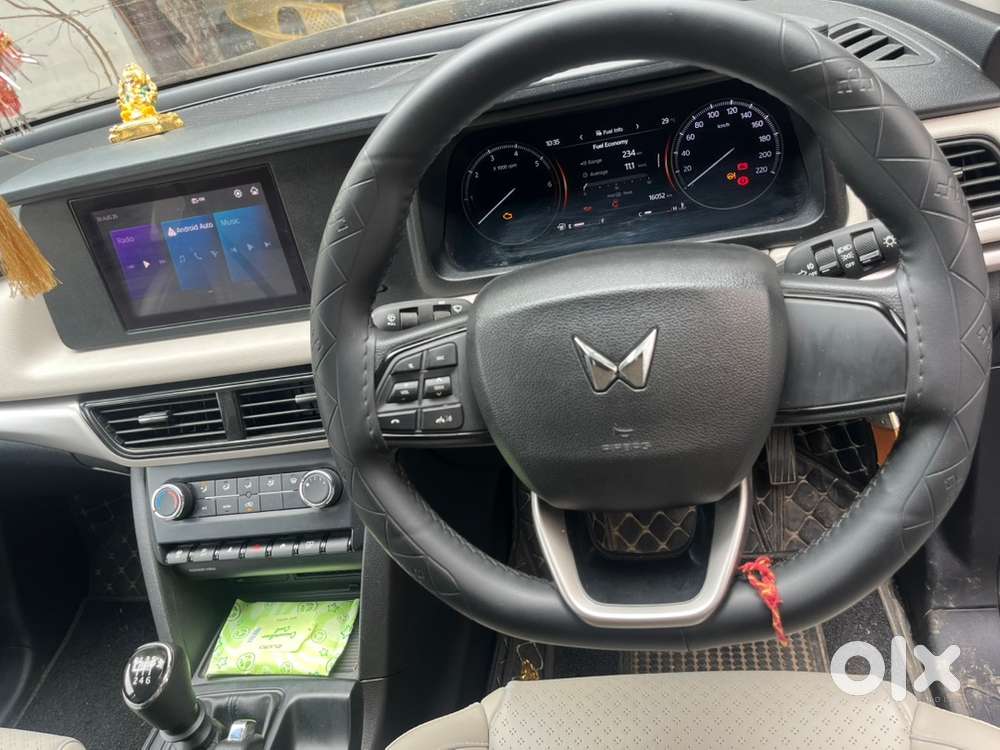 Mahindra Xuv700 Petrol Manual 2023