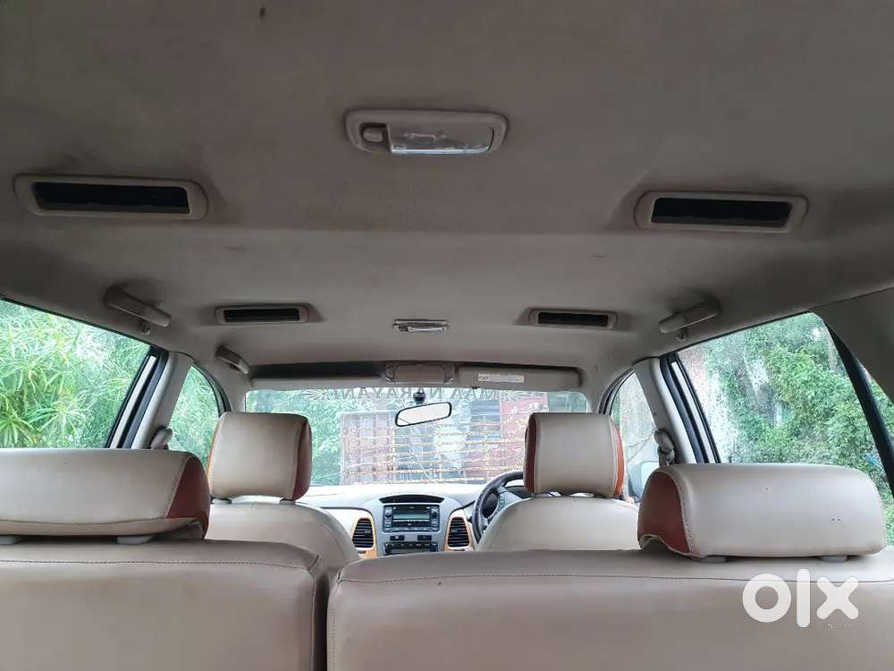 Toyota Innova 2.5 V 2010