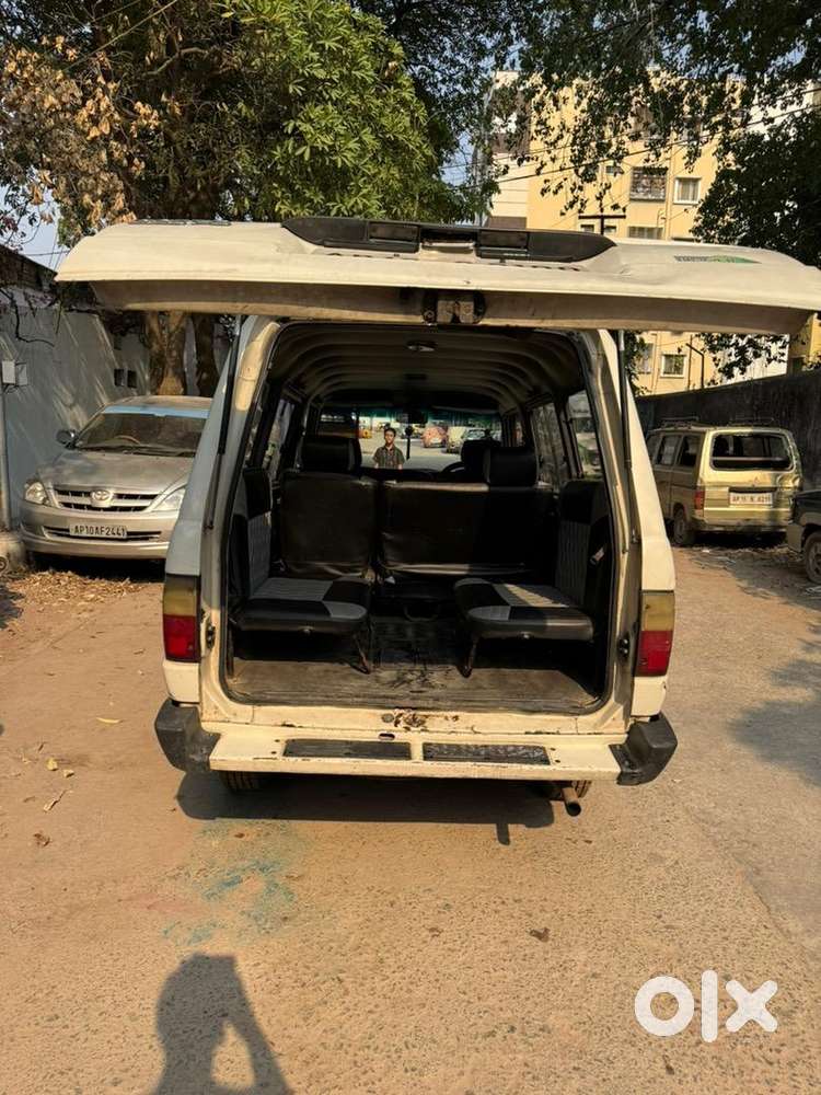 Toyota Qualis 2001 Diesel 37000 Km Driven