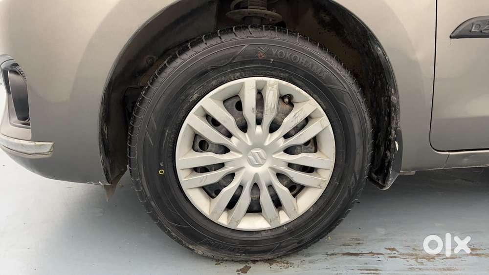 Maruti Suzuki Dzire 1.2 Vxi Amt, 2018, Petrol