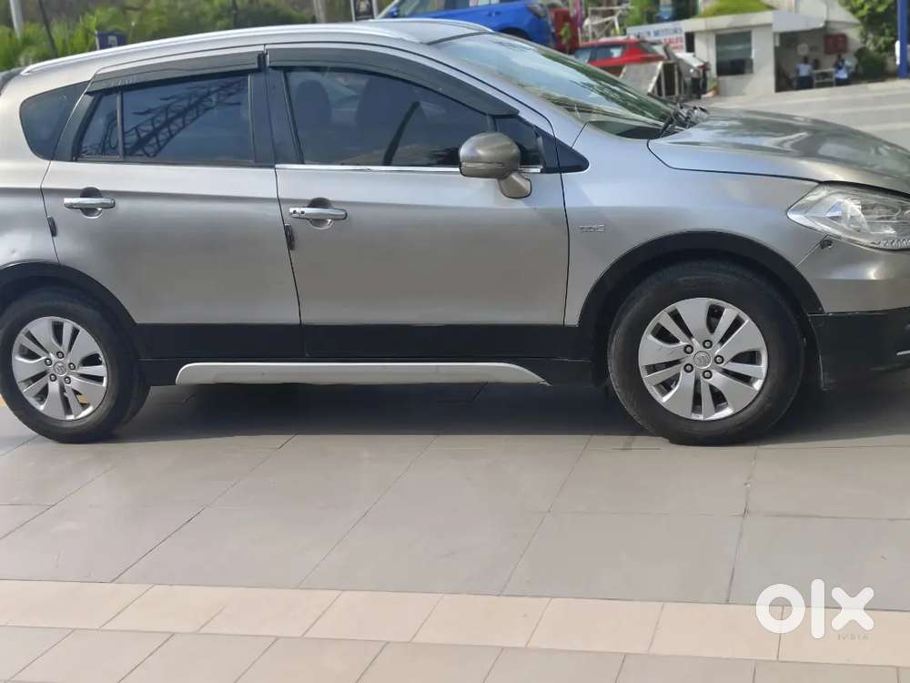 Maruti Suzuki S-cross 2015 Diesel Manual Good Condition Brand New Tire