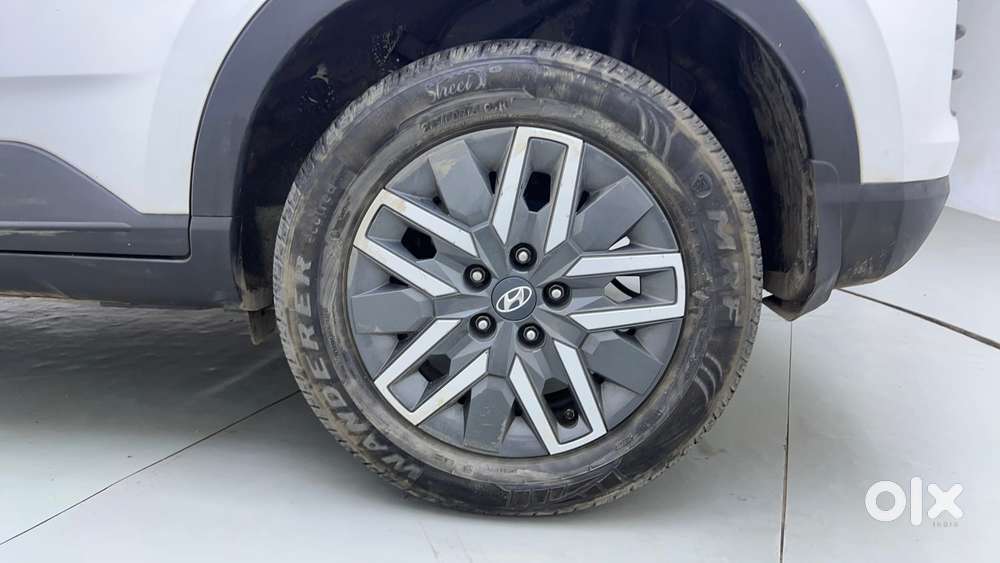 Hyundai Venue 1.0 S (o) Turbo Dct, 2024, Petrol