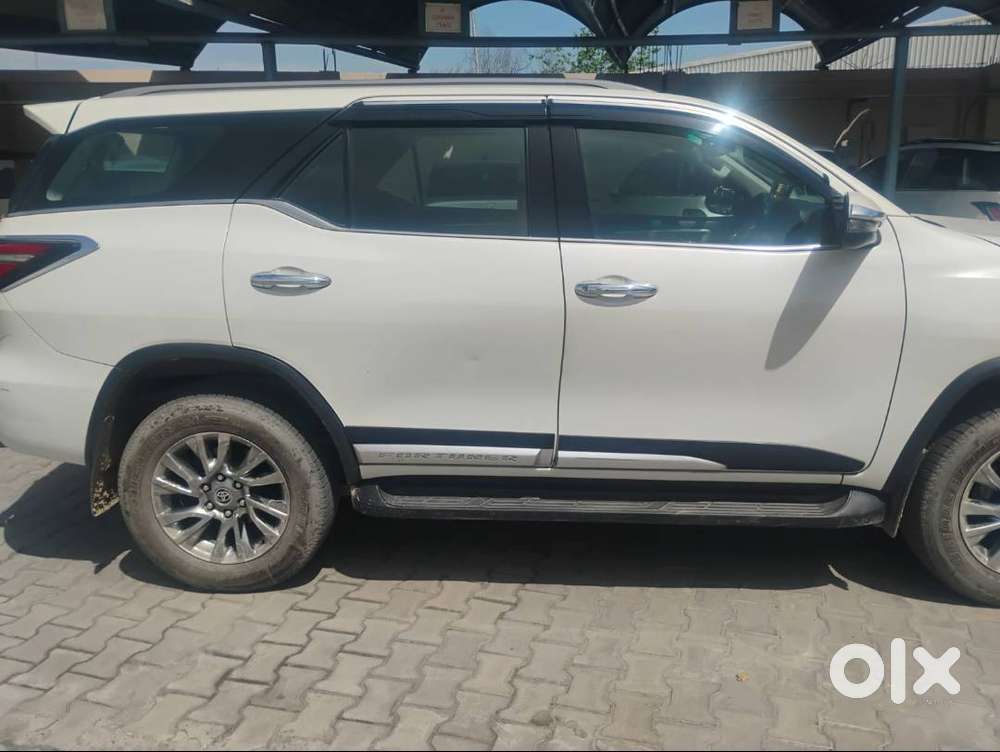 Toyota Fortuner 2023 Diesel 163000 Km Driven