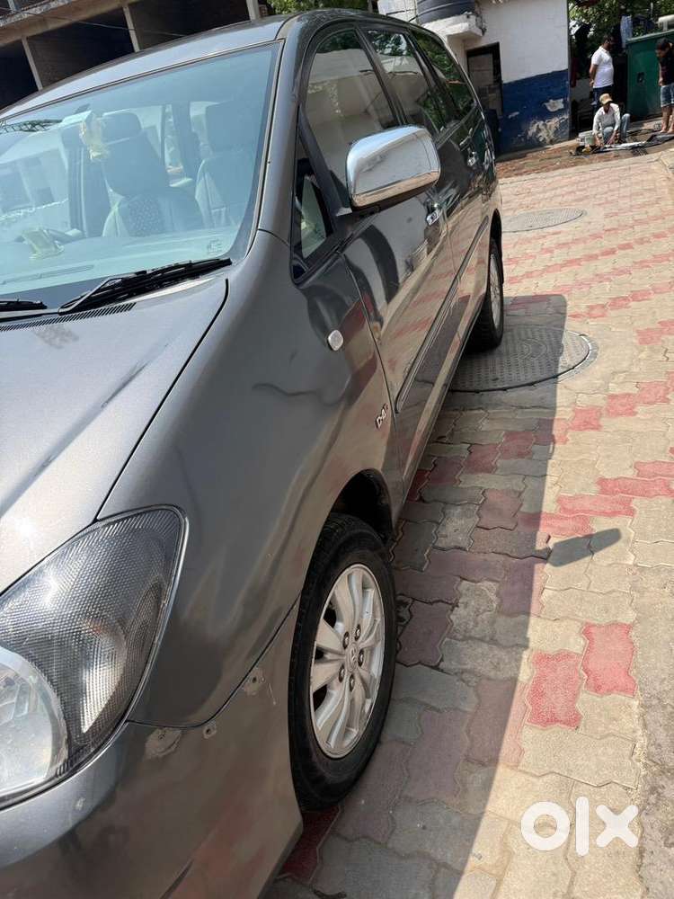 Toyota Innova 2011 Diesel 125783 Km Driven