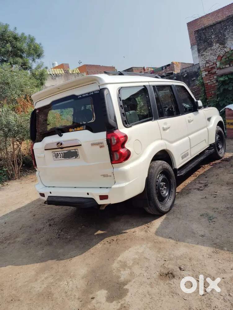 Mahindra Scorpio 2021 Petrol 102500 Km Driven