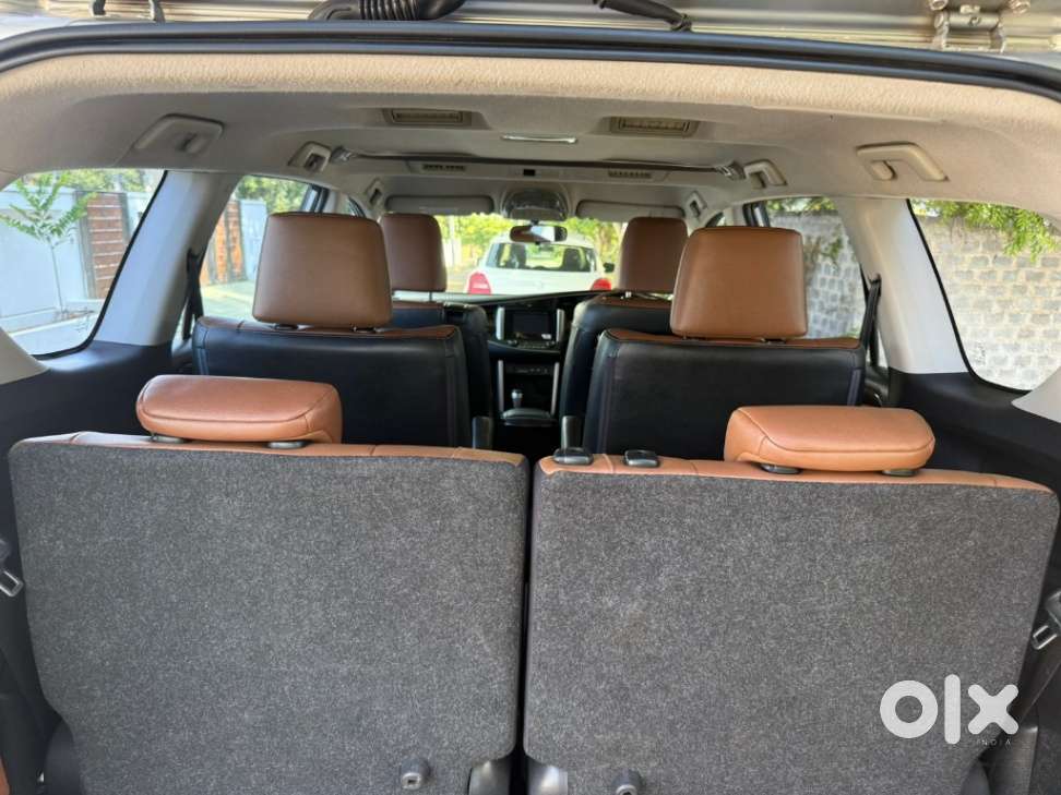 Toyota Innova Crysta 2.8z Automatic, 2017, Diesel