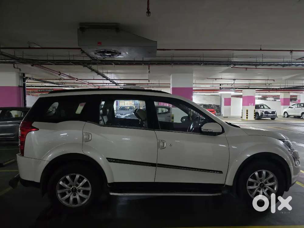 Mahindra Xuv500 2.2 W10 2016