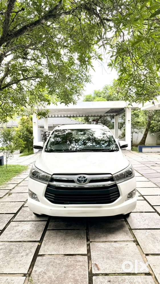 Toyota Innova Crysta 2017