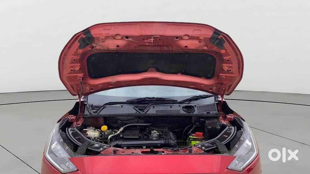 Nissan Magnite 1.0 Xv Premium, 2022, Petrol