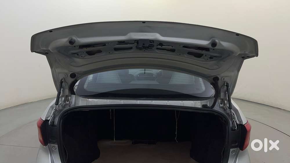 Tata Tigor Xza, 2018, Petrol