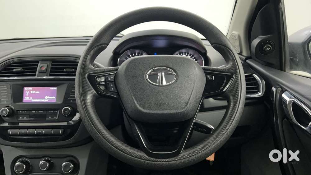 Tata Tigor Xza, 2018, Petrol