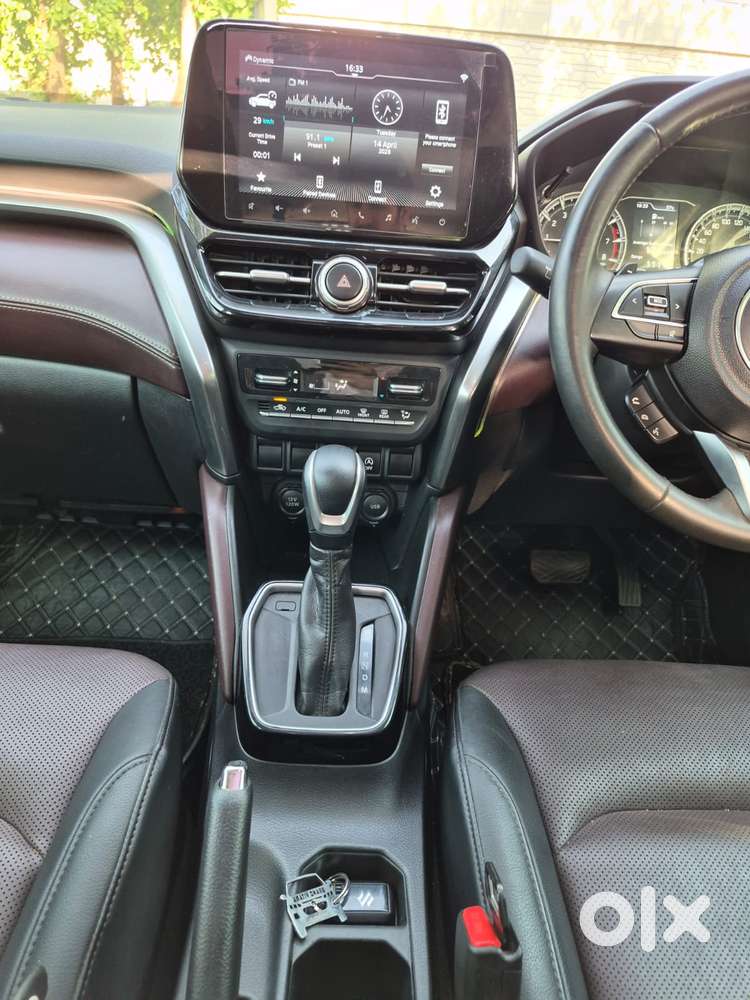 Maruti Suzuki Grand Vitara 1.5 Alpha Smart Hybrid At, 2022, Petrol