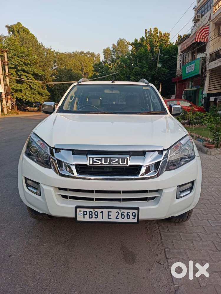 Isuzu D-max V-cross 2018