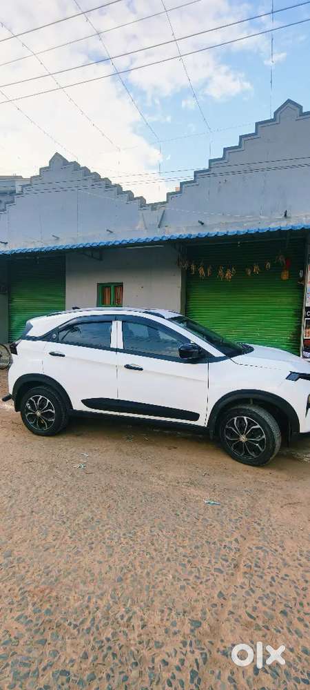 Tata Nexon Smart Plus 2023