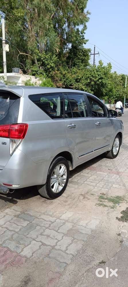 Toyota Innova Crysta 2.8z Automatic, 2017, Diesel