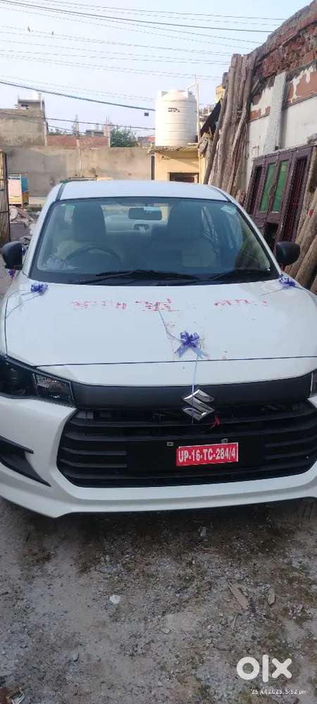 Maruti Suzuki Dzire 2025 Cng & Hybrids 11300 Km Driven