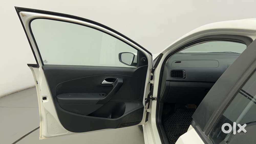 Volkswagen Polo Petrol Trendline 1.2l, 2016, Petrol