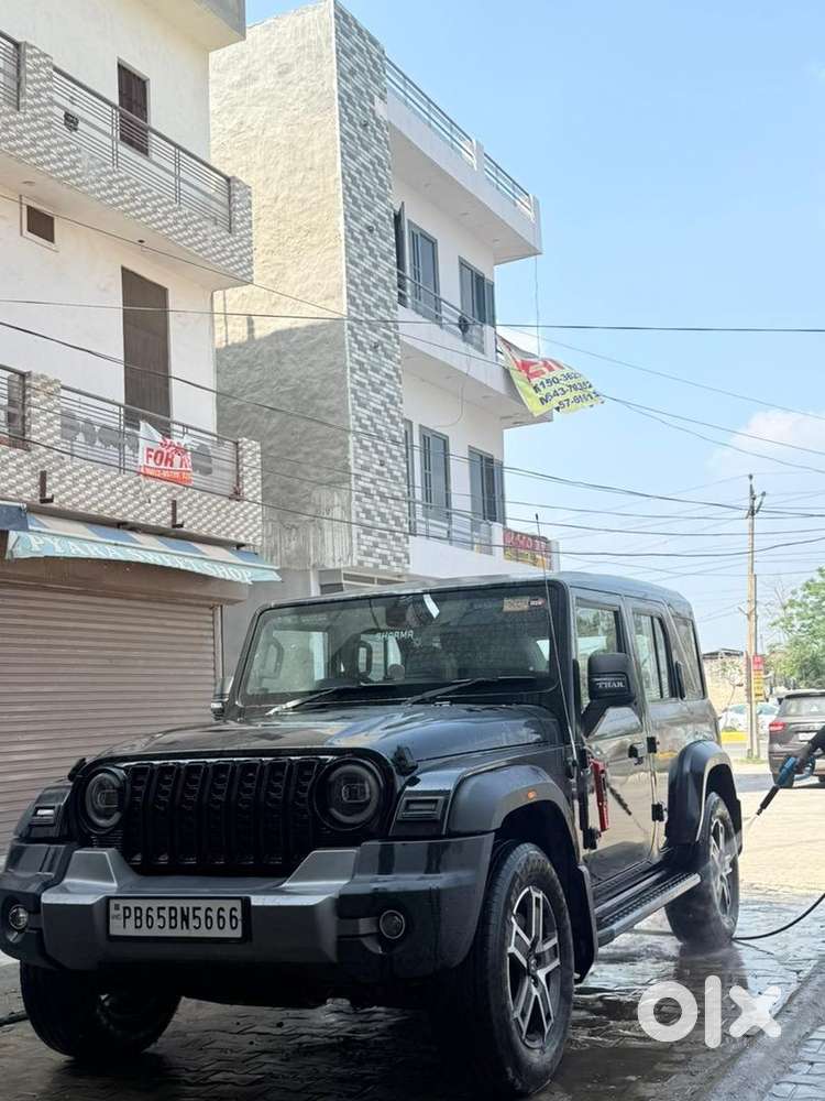 Mahindra Thar Roxx 2025 Diesel Well Maintained