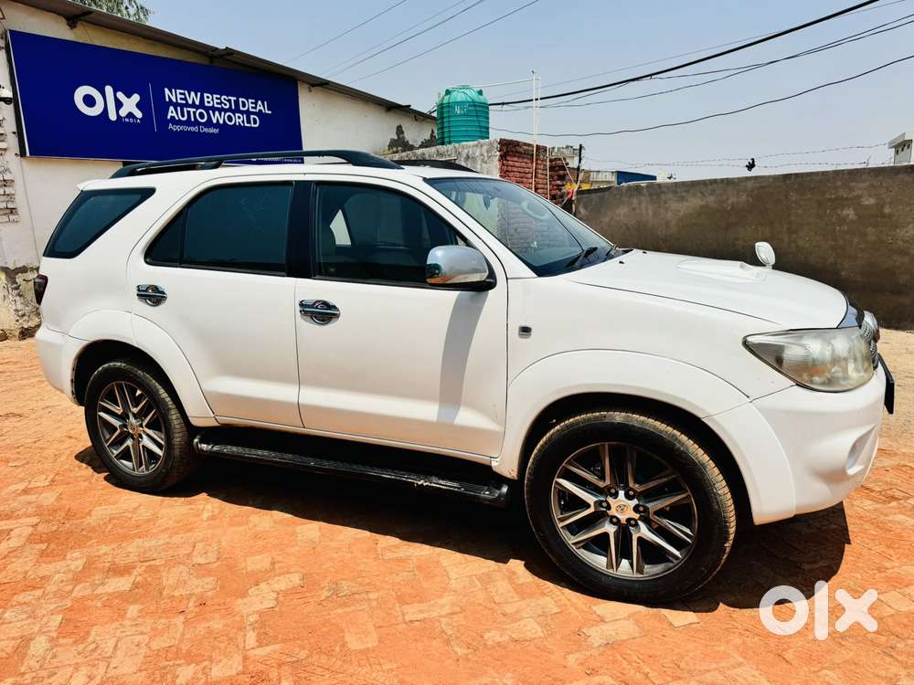 Toyota Fortuner 3.0 4x4 Manual, 2011, Diesel