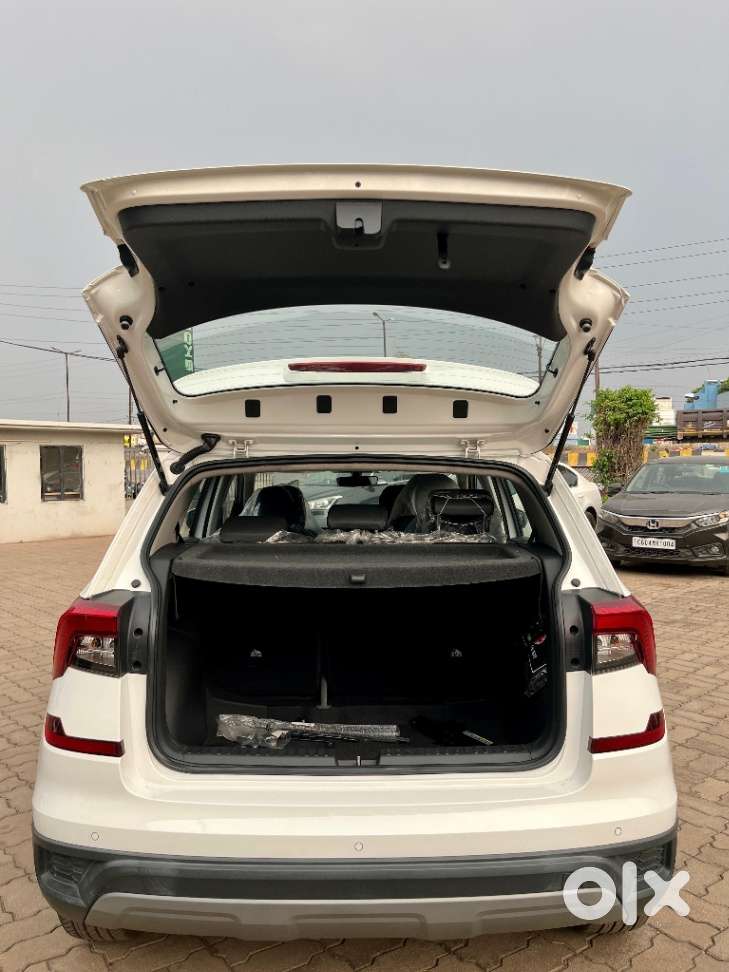 Skoda Kushaq 1.0 Tsi Style At, 2022, Petrol