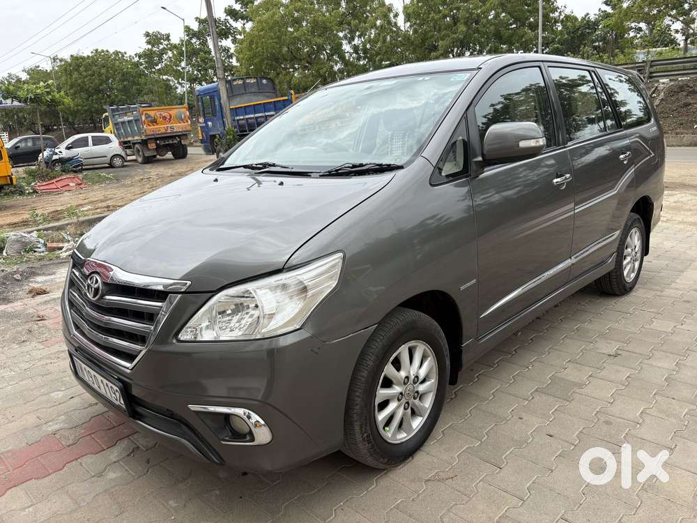 Toyota Innova 2.5 Zx 7 Str Bs-iv, 2014, Diesel