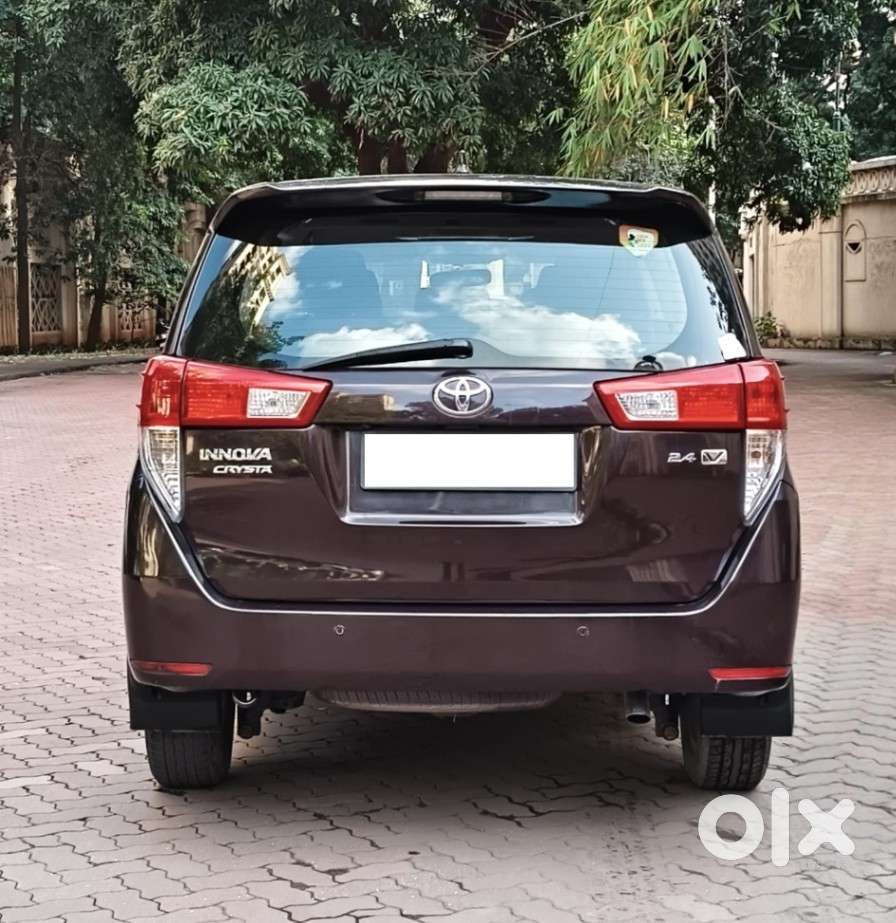 Toyota Innova Crysta 2.4 V 8 Str, 2016, Diesel