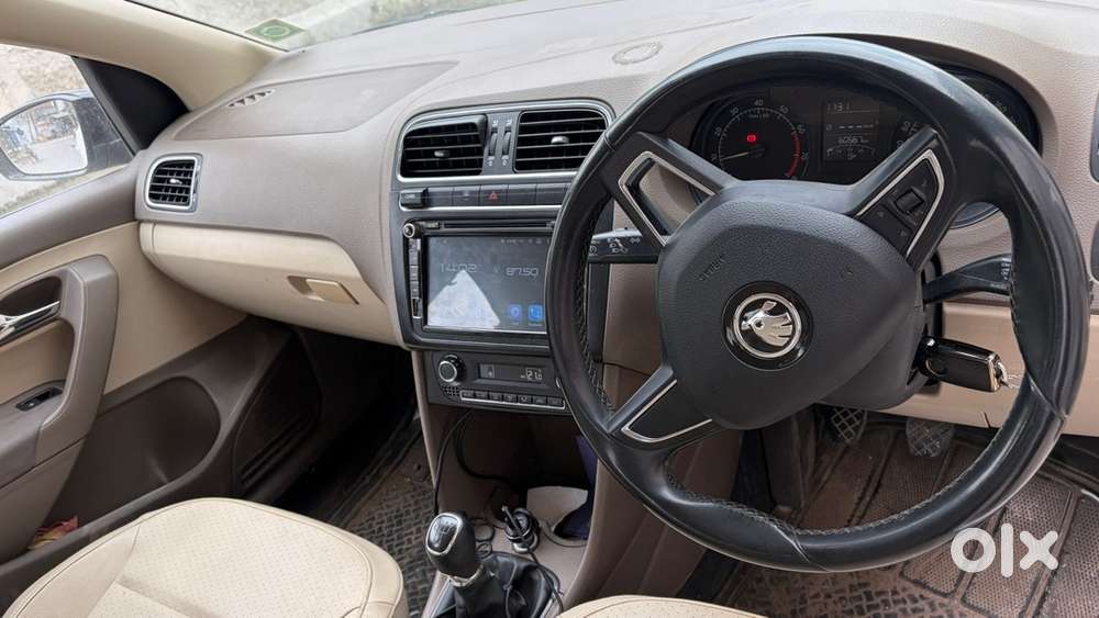 Skoda Rapid Petrol Top Model 62000 Km Running All Original 2 Keys