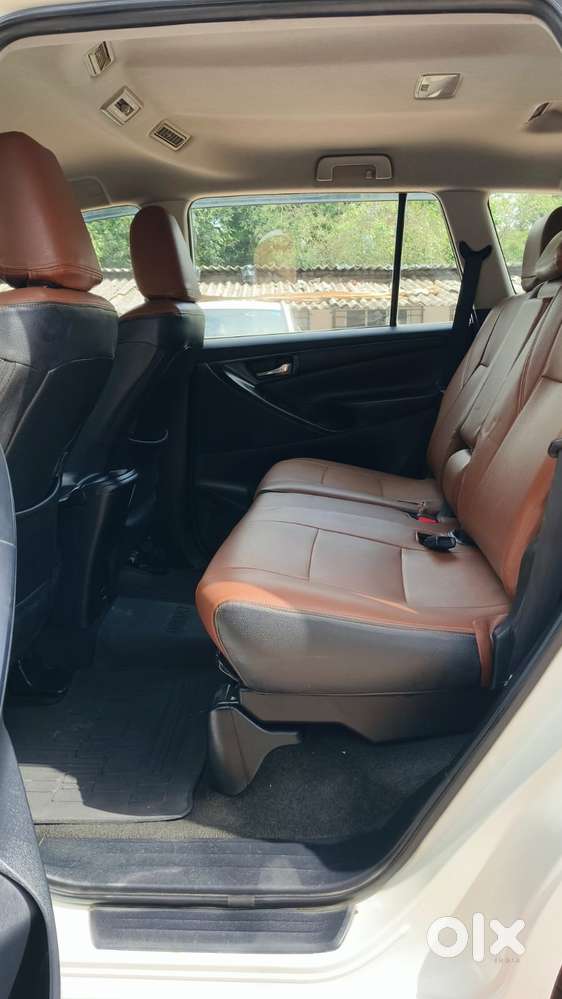 Toyota Innova Crysta 2.8 Gx At 8s, 2018
