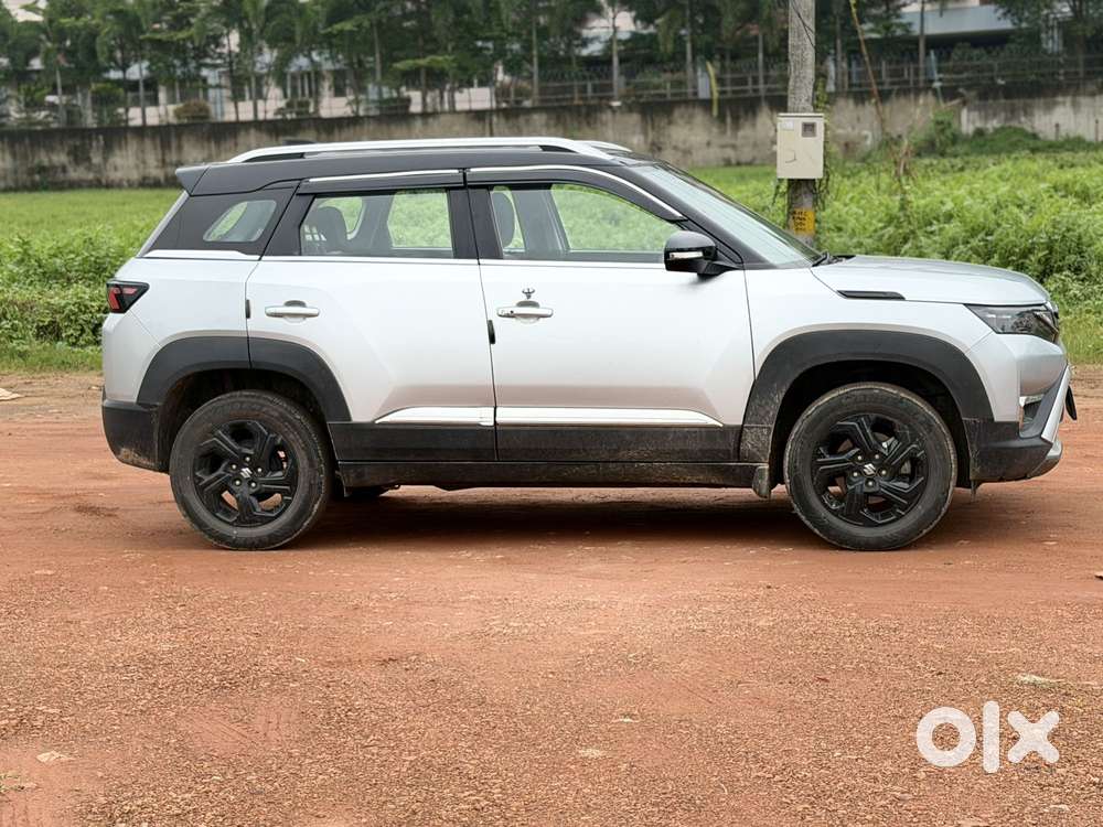 Maruti Suzuki Brezza 1.5 Zxi Smart Hybrid, 2023, Petrol