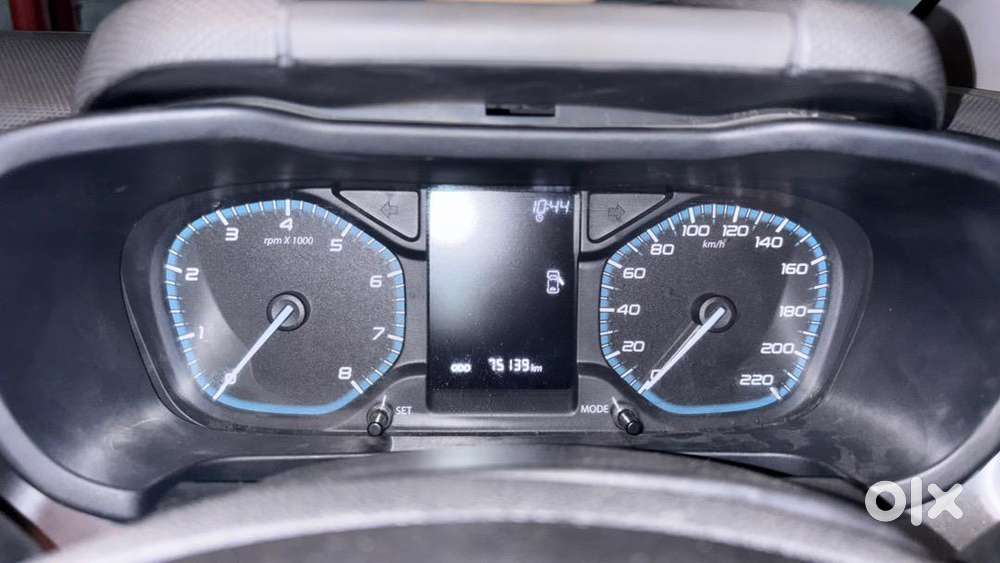 Tata Altroz 2020 Pure Grey Petrol Well Maintained