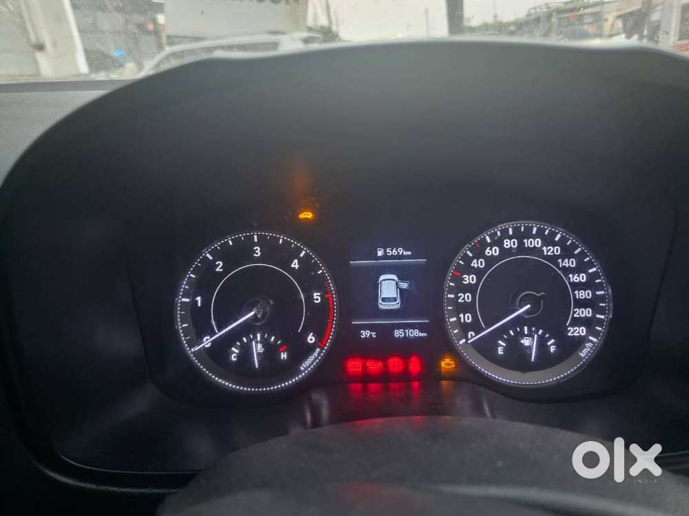 Hyundai Venue_diesel_2021_85000kms