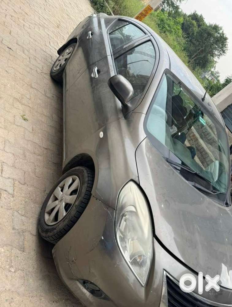 Nissan Sunny Petrol 2011 Model
