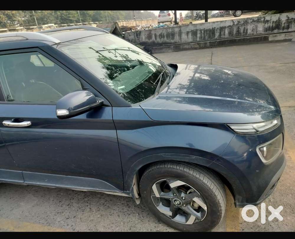 Hyundai Venue 2019 Diesel 64299 Km Driven