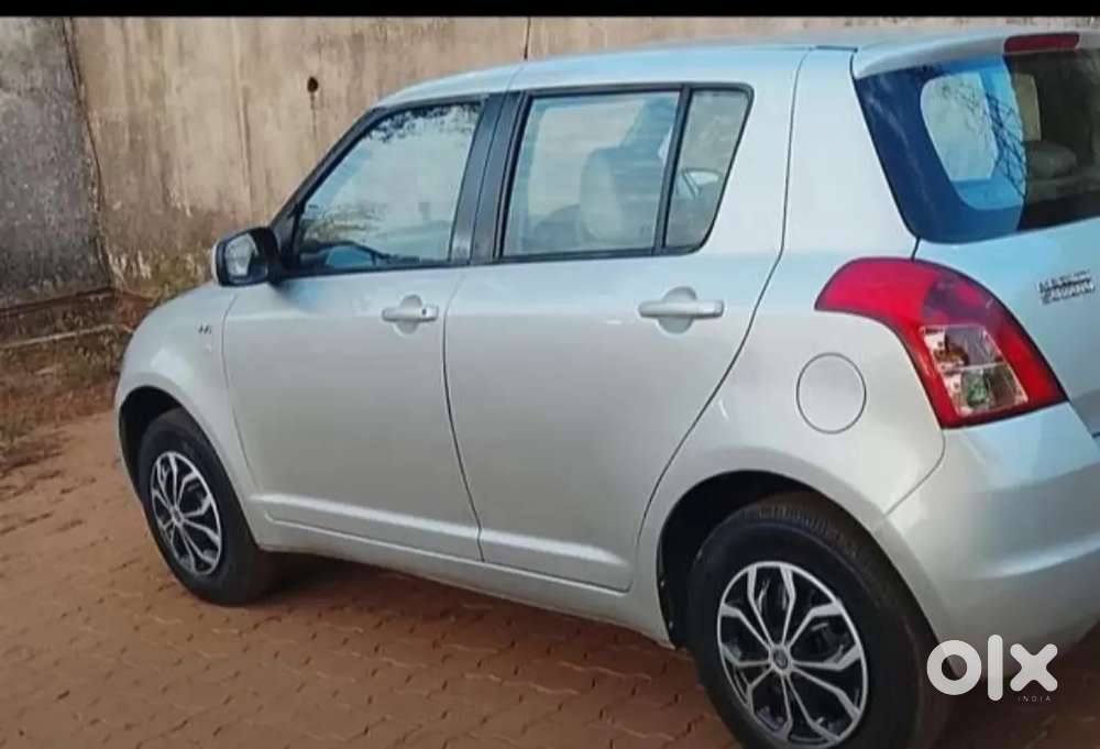 Maruti Suzuki Swift 2010 Petrol Paper Valid 2030.