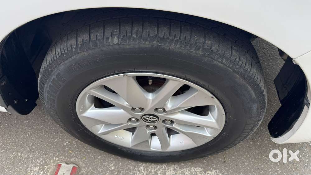 Toyota Innova Crysta 2.8 Gx At 7 Str, 2016, Diesel