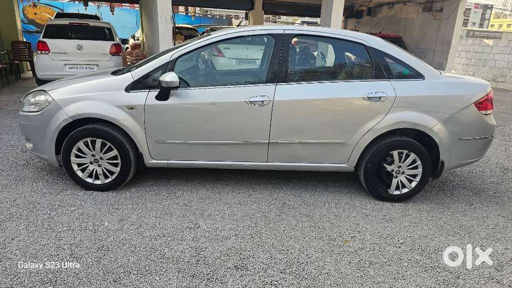 Fiat Linea 2007-2013 Emotion (diesel), 2010, Diesel