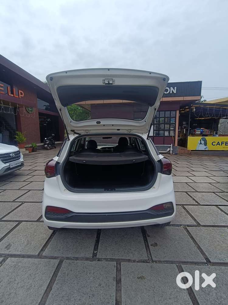 Hyundai I20 Sportz 1.2 Bs-iv, 2018, Petrol