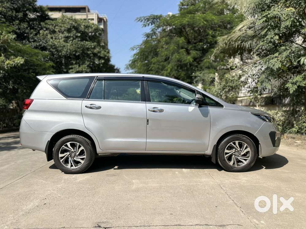 Toyota Innova Crysta