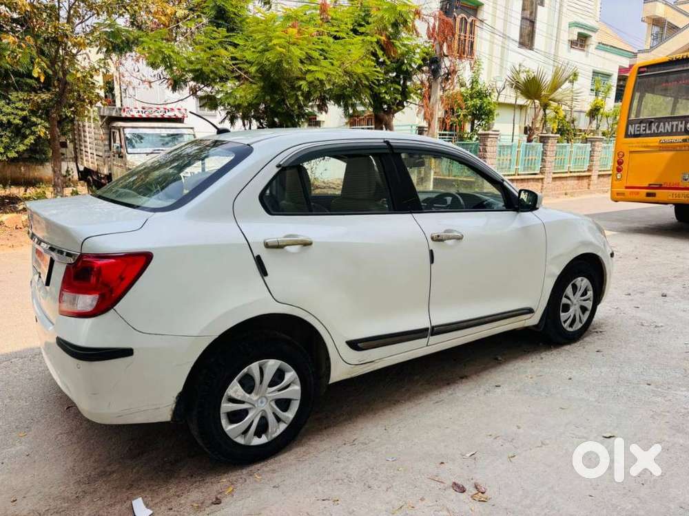 Maruti Suzuki Swift Dzire 1.3 Vxi, 2022, Petrol