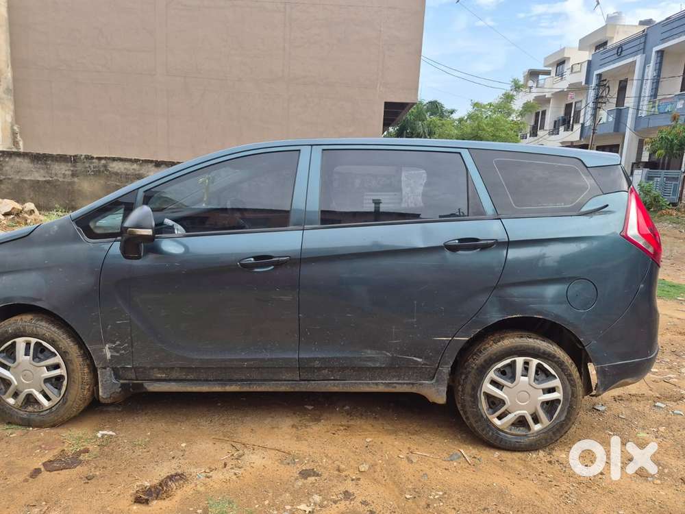 Mahindra Marazzo Diesel 2019