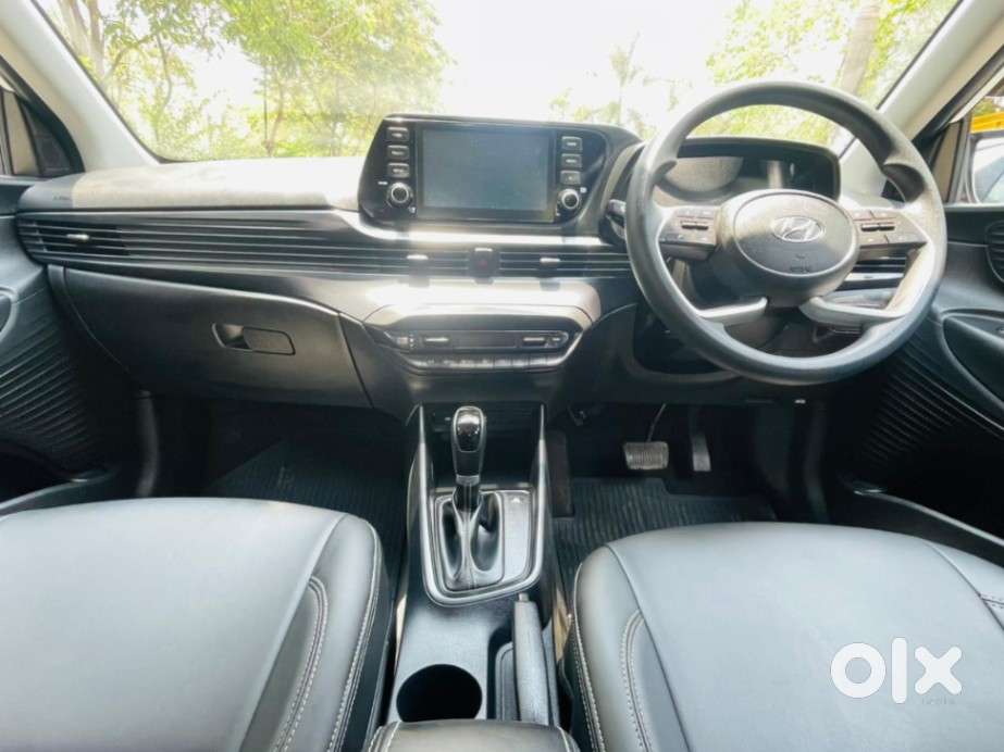Hyundai I20 Sportz 1.2 Ivt, 2023, Petrol
