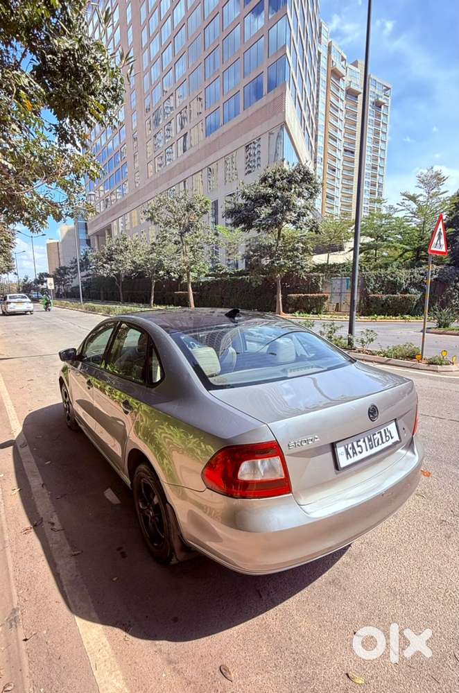 Skoda Rapid 2014 Top Variant – 1.6 Tdi, Diesel, Ka