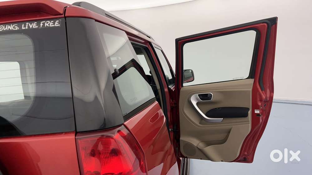 Mahindra Tuv 300 T10, 2018, Diesel