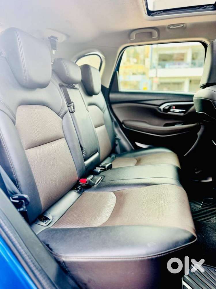 Toyota Urban Cruiser Hyryder 1.5 V Hybrid, 2023, Petrol