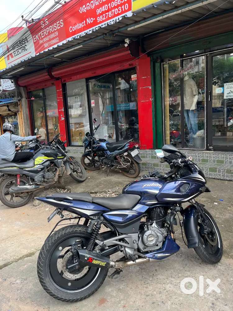 Bajaj Avenger Street 2019