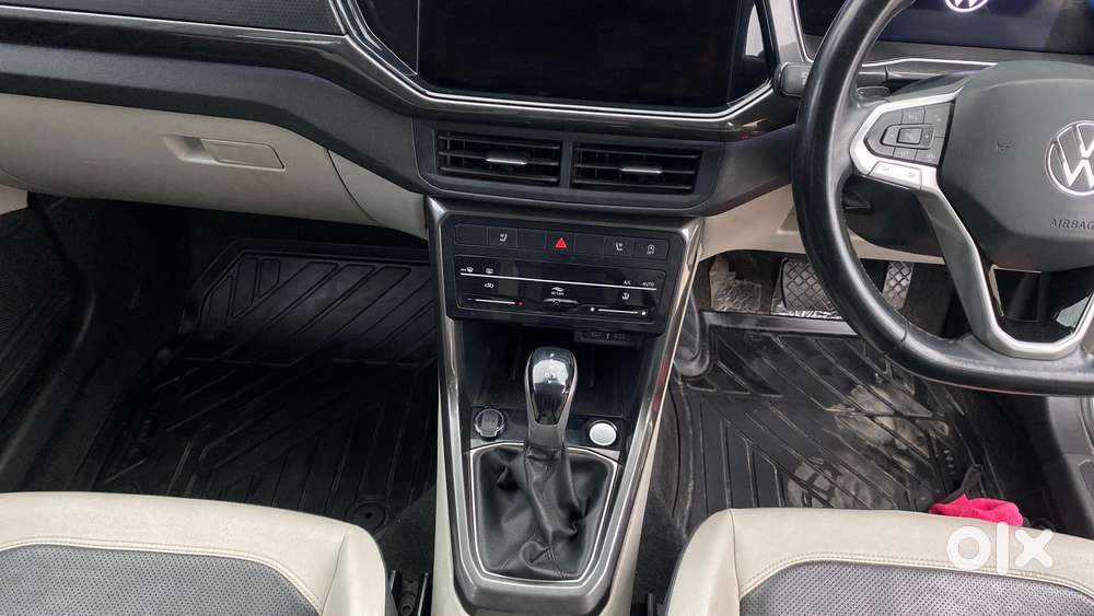 Volkswagen Taigun 1.0 Tsi Topline At, 2023, Petrol