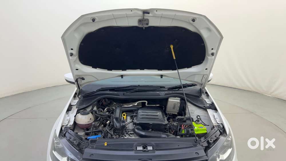 Volkswagen Vento 1.6 Highline, 2021, Petrol